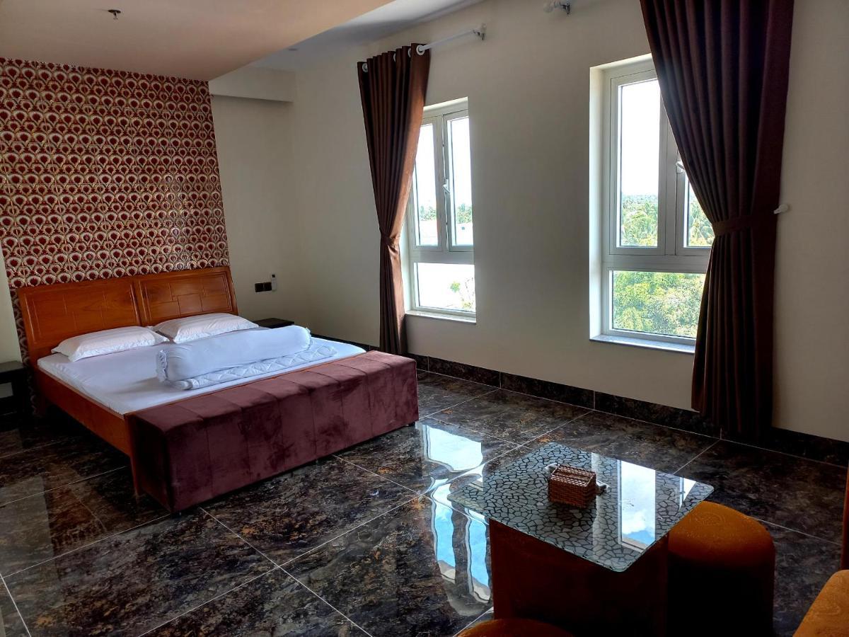 Hotel Khach San Hoang Gia Bac Lieu Exterior foto